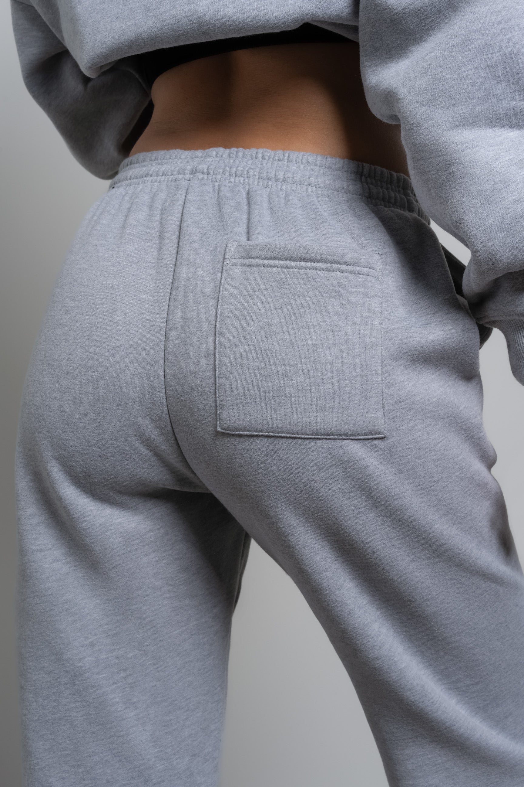 Grey Essential Oversized Jogger - for dame - Famme - Jogger