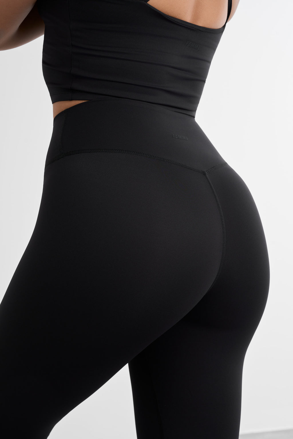 Signature Flared Leggings V2 - for dame - Famme - Leggings