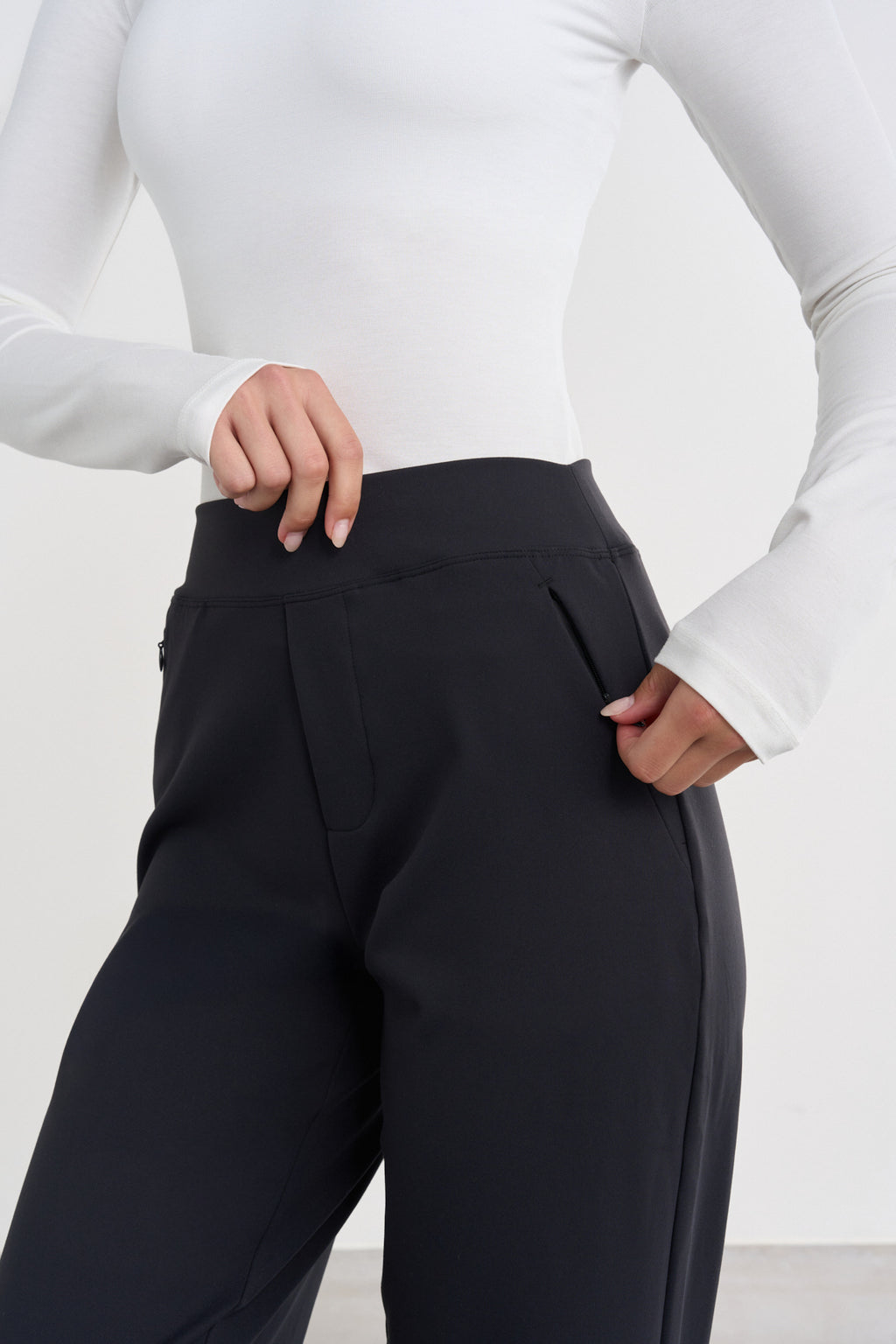 Tailored Relaxed Pants - for dame - Famme - Pants
