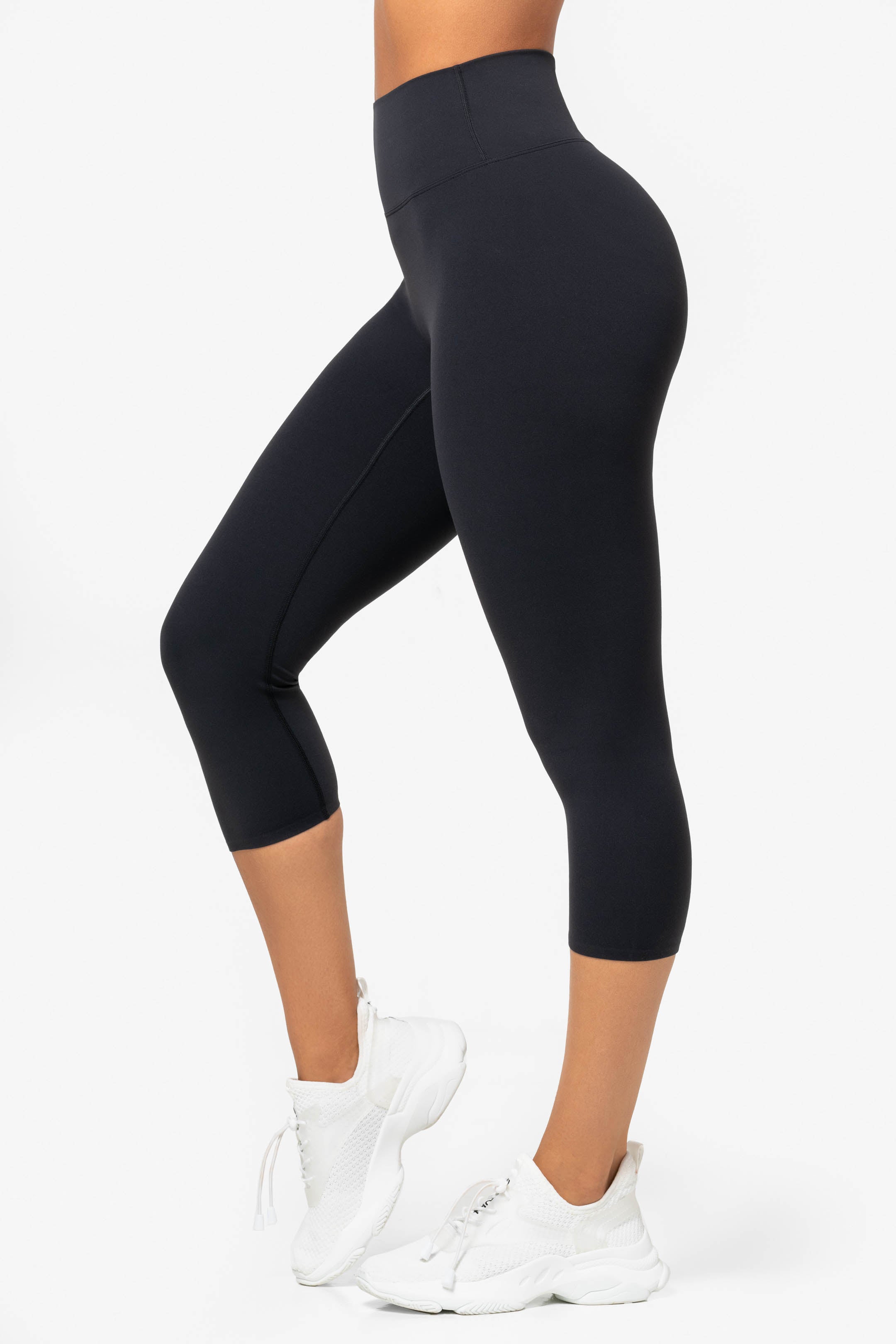 Black capri outlet leggings